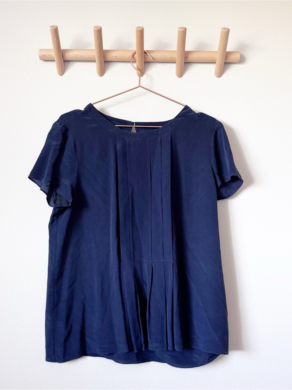 Talbots Navy Blue Silk  Short Sleeve Pin Tucked Pleated Blouse